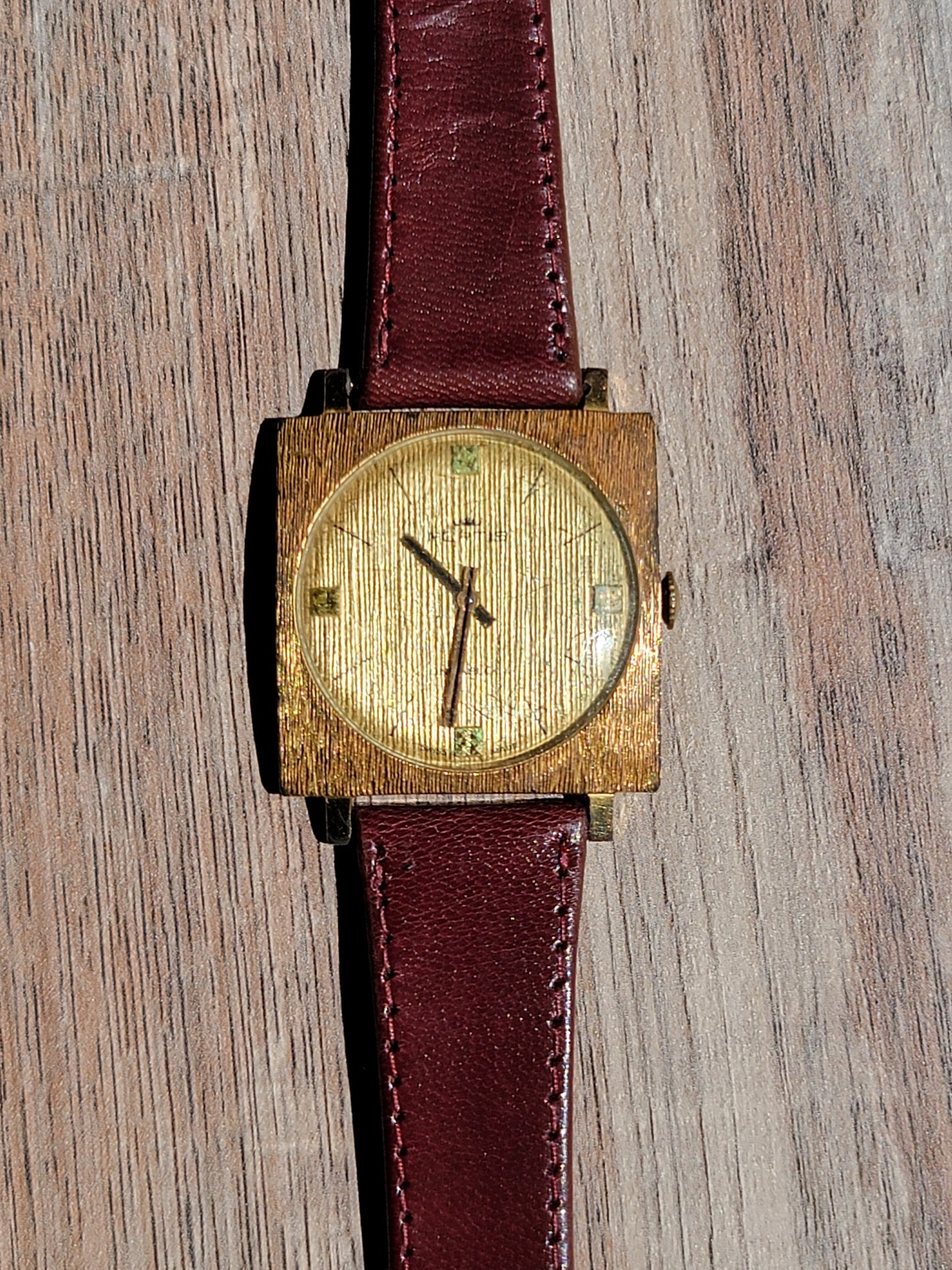 1970's Fortis Square Gilded 4720