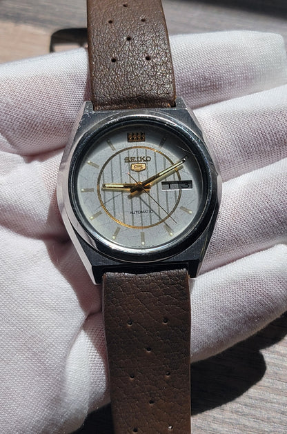 1980's Seiko 5 Roman 7009-876A