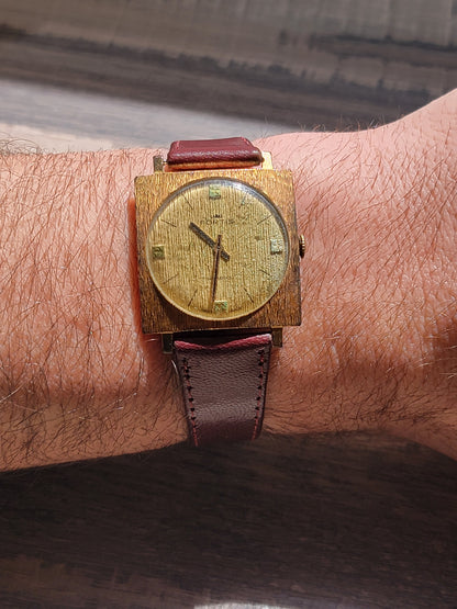 1970's Fortis Square Gilded 4720