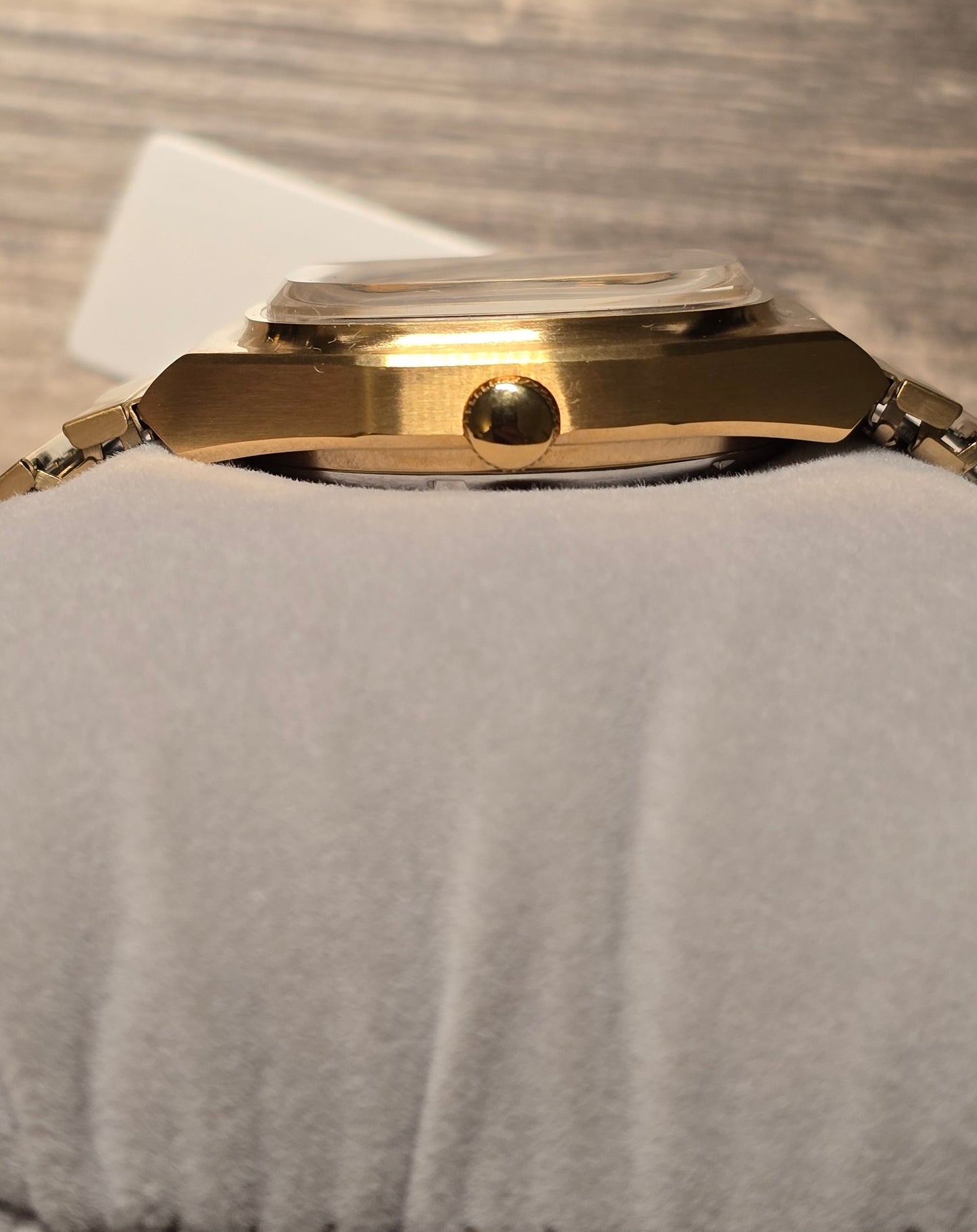 2025 Timex Reissue 1983 E-Line Green